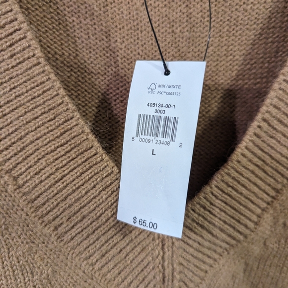 🔥NWT:🔥L Normcore Cashmere Banana Republic Tan Sweater - Picture 2 of 3